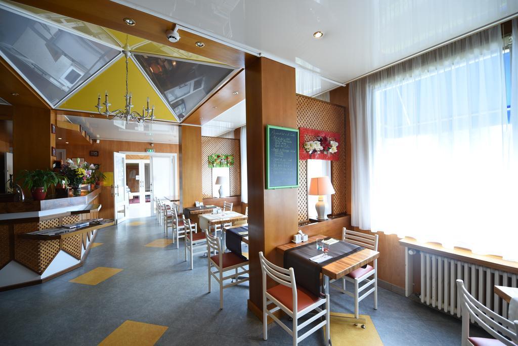 Hotel Continental Vierzon Eksteriør bilde